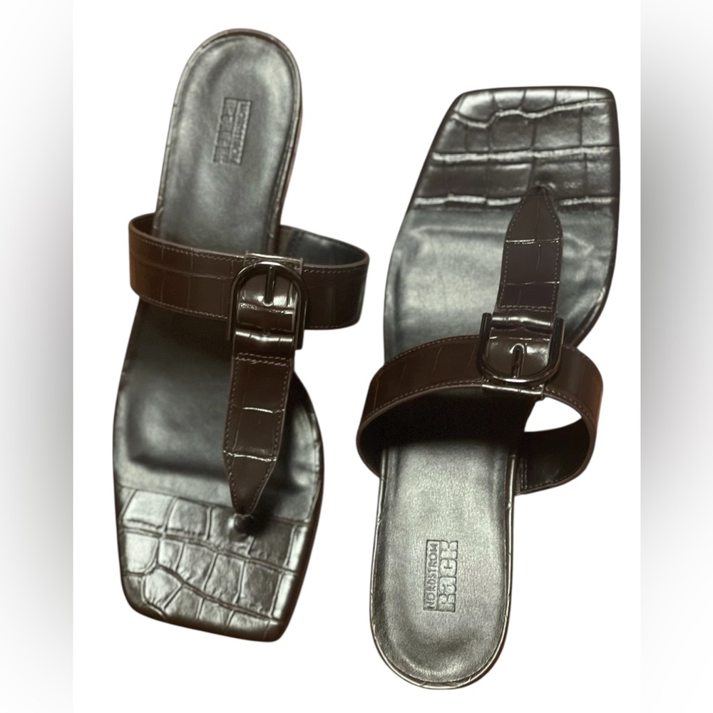Women's Brown Croc-Embossed Buckle Slide Sandals
